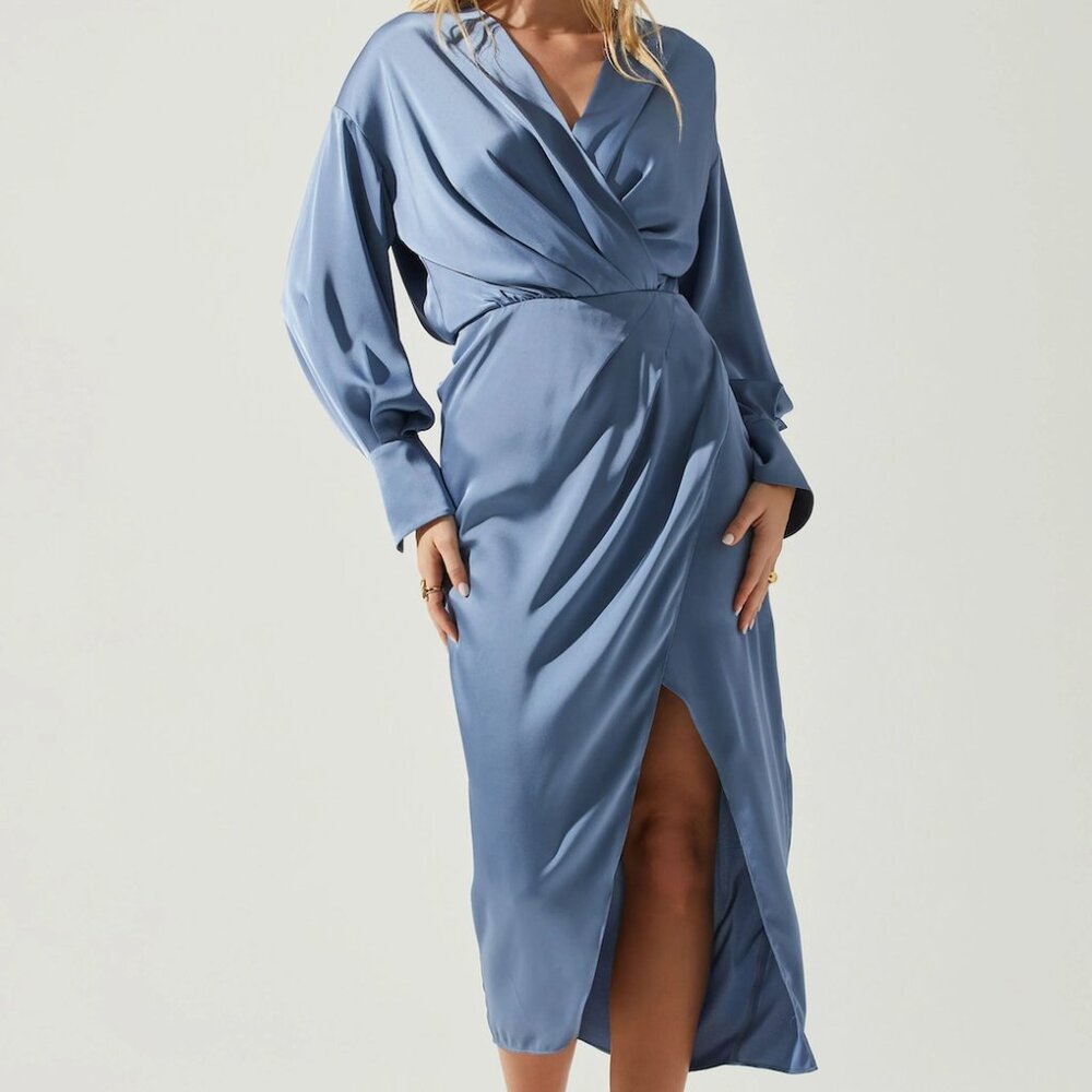 ASTR The Label Sadrya Drop Shoulder Wrap Dress